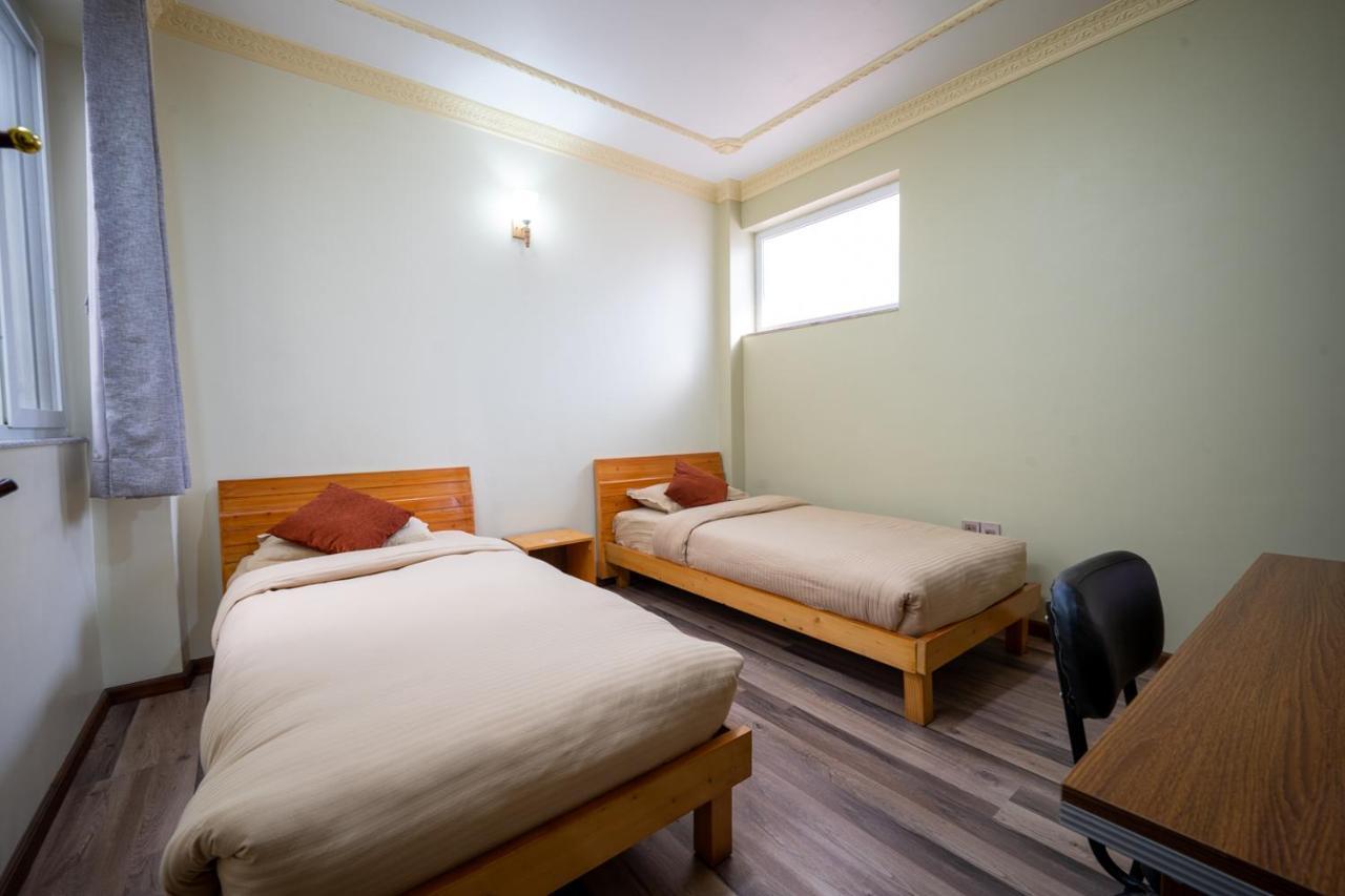 Shine Homestay Famille Francophone - Shine Home And Apartment Katmandu Zewnętrze zdjęcie