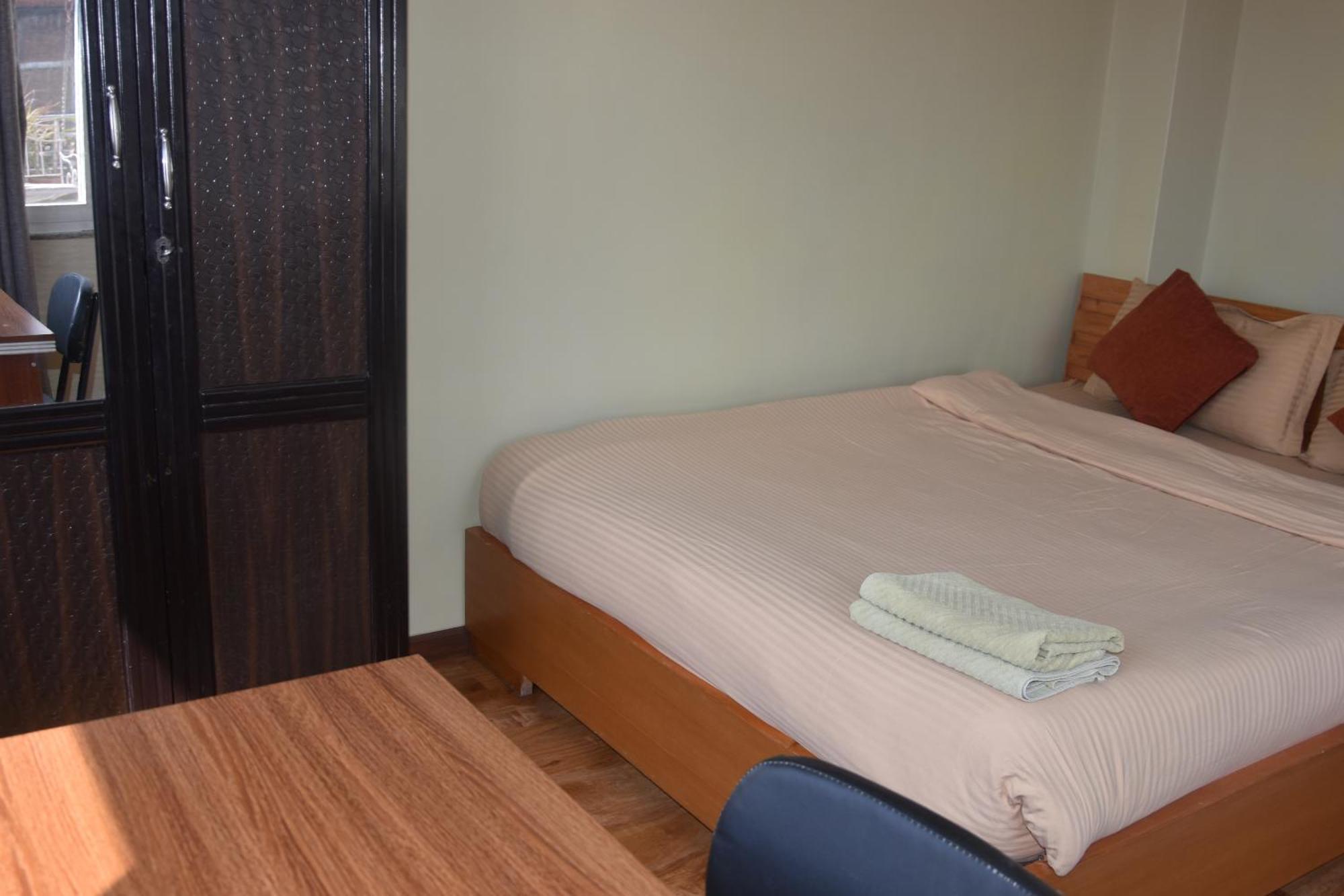 Shine Homestay Famille Francophone - Shine Home And Apartment Katmandu Zewnętrze zdjęcie