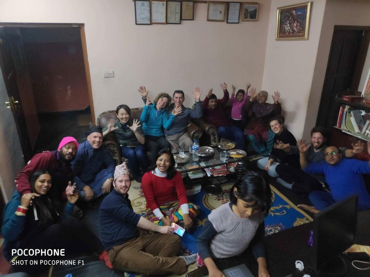 Shine Homestay Famille Francophone - Shine Home And Apartment Katmandu Zewnętrze zdjęcie