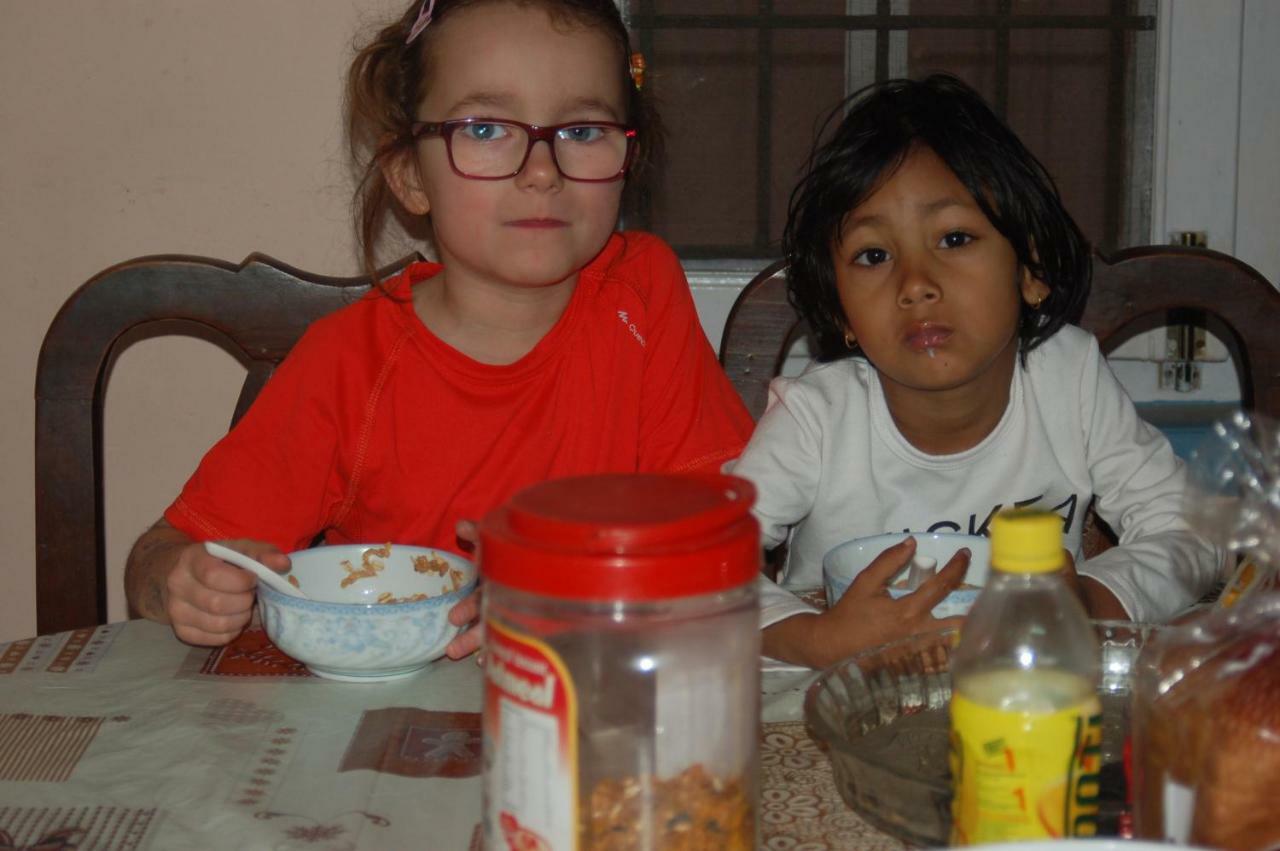 Shine Homestay Famille Francophone - Shine Home And Apartment Katmandu Zewnętrze zdjęcie
